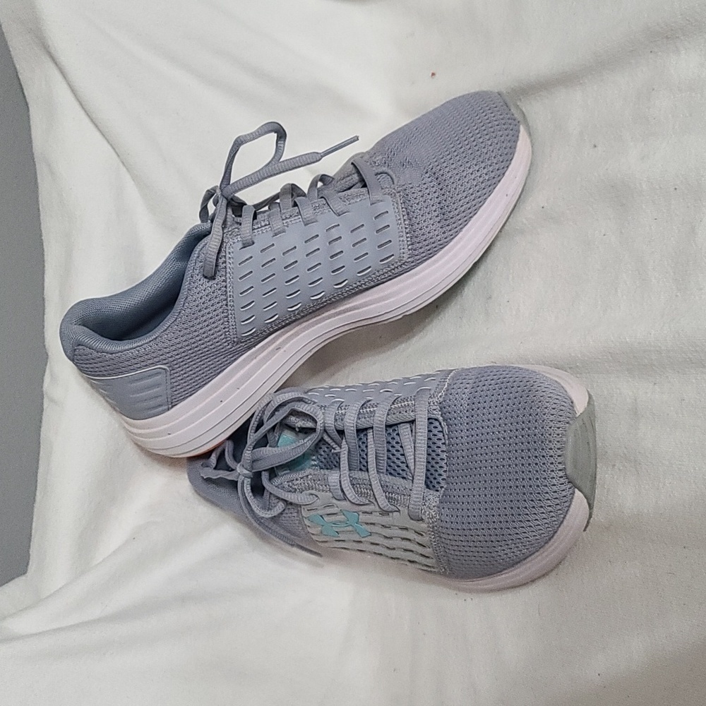 Under Armour Women's Athletic Sneakers Shoes Gray/Aqua Logo‎ Size 10 EUC
